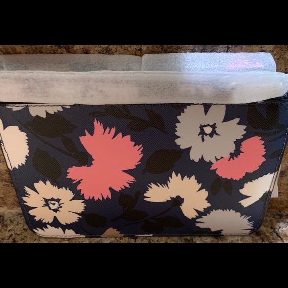 NWT Kate Spade Shore Street Gala Floral Wristlet - Picture 5 of 7